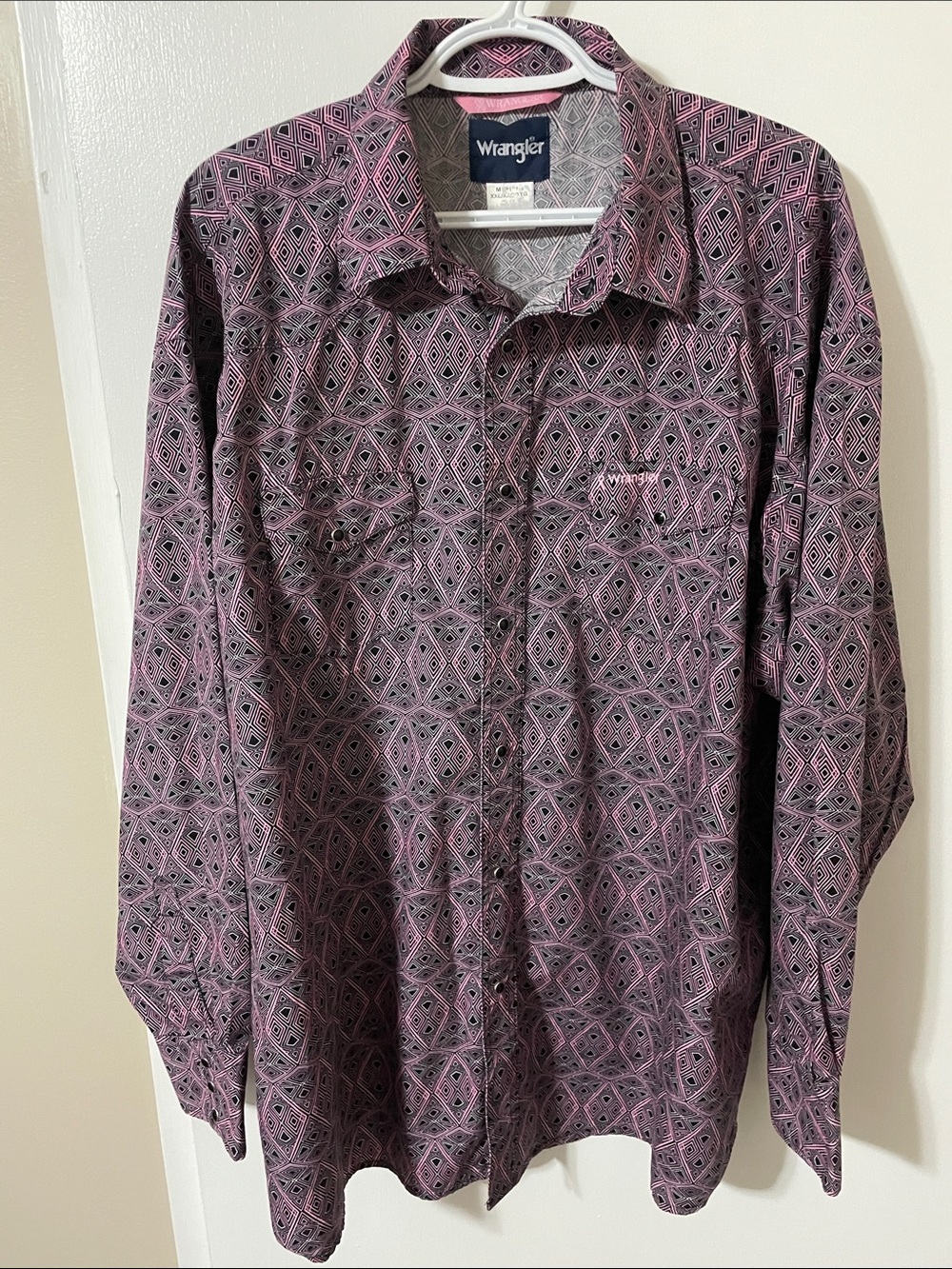 Wrangler Pink/Black Geometric Print Snap Button Shirt Size XXL
